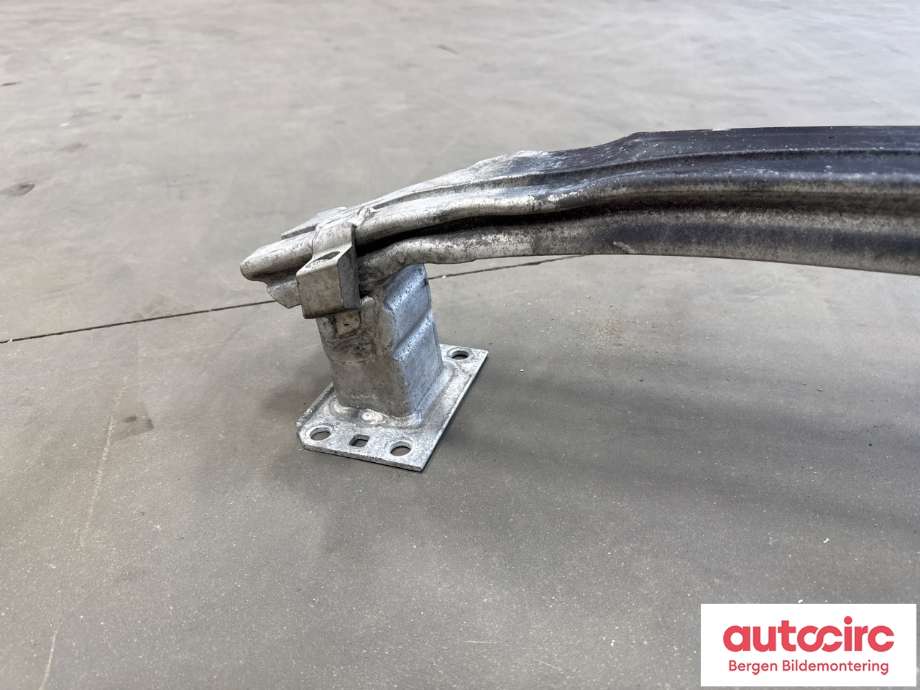 Støtfangerforsterkning foran til Audi TT 2006-2014 (Type II) (AUDI|8J0 807 109|)