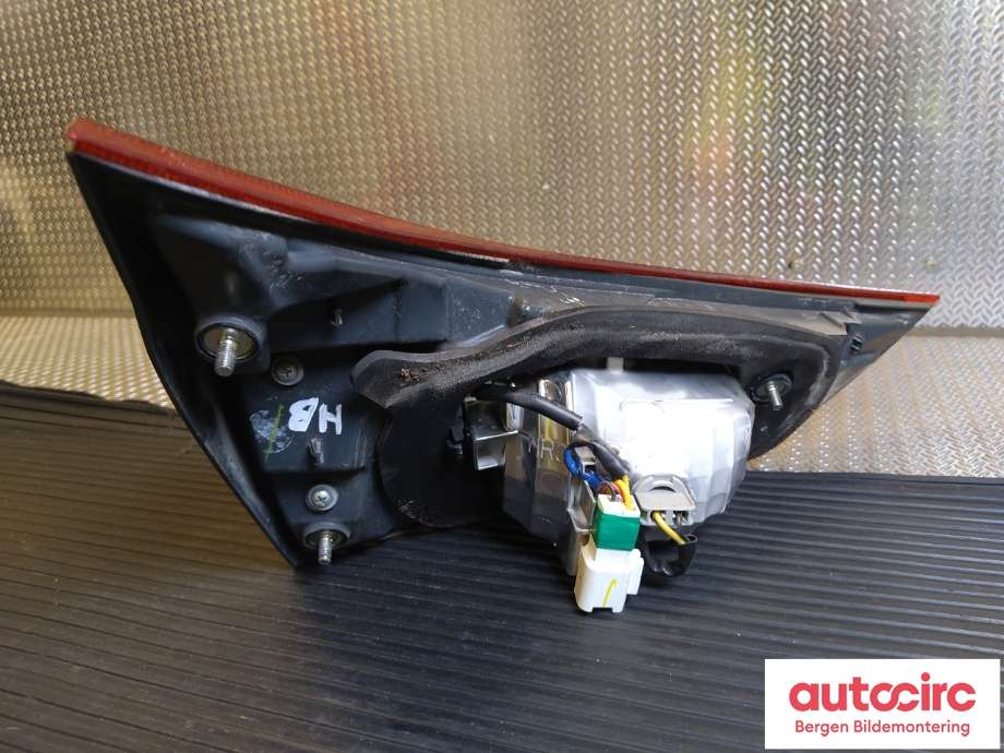 Baklykt høyre indre til Toyota Auris 2015-2019 (Type II, Fase 2)  (TOYOTA|8158102830|)