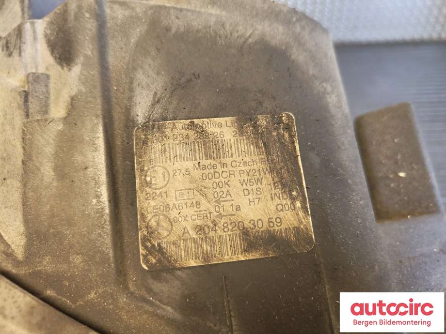 Frontlykt høyre xenon til Mercedes C-Klasse 2007-2011 (Fase 1) (W204) (W204) (MERCEDES|A2048209061|A 204 820 30 59|)