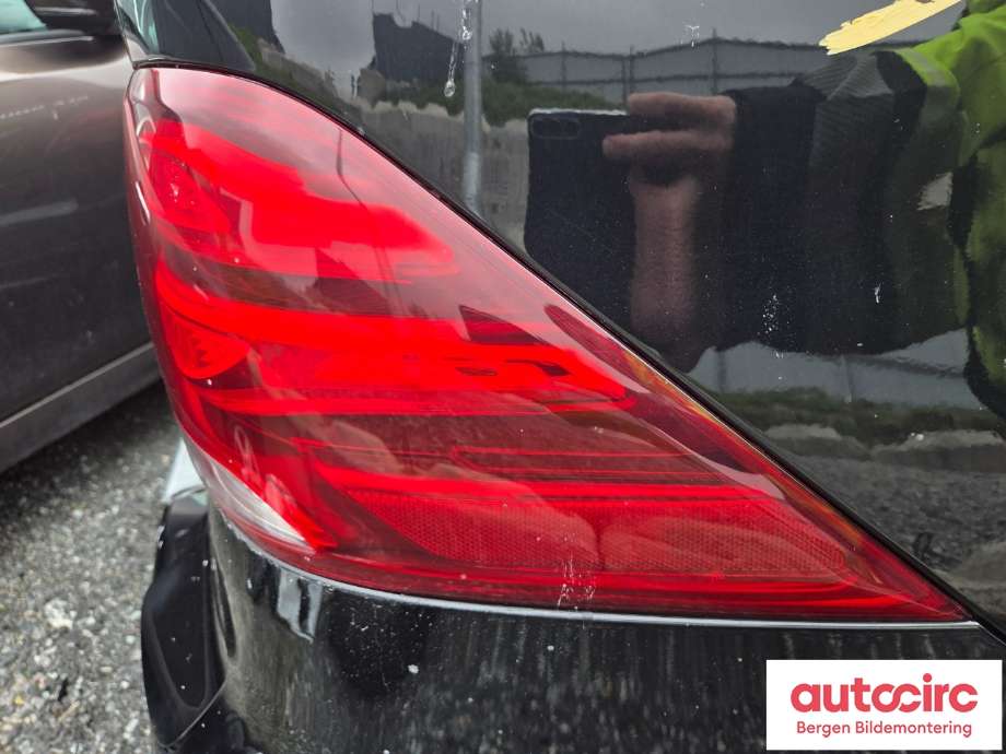 Baklykt høyre til Mercedes GLE 2015-2018 (Fase 2) (W166) (W166) (MERCEDES|A 166 906 56 01|)