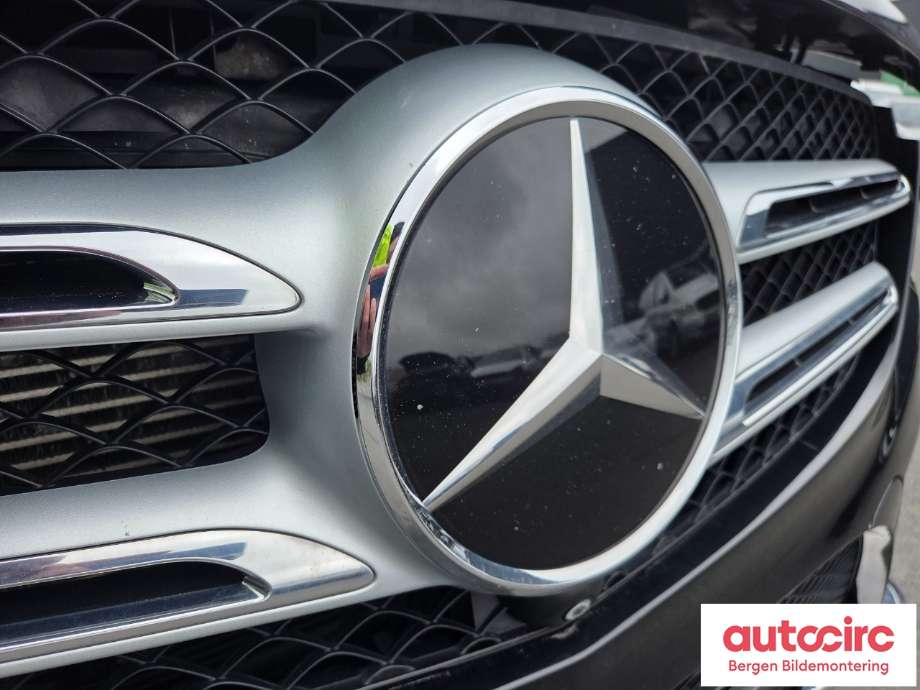 Grill til Mercedes GLE 2015-2018 (Fase 2) (W166) (W166) (MERCEDES|A 166 888 03 60|A 166 888 04 23|)