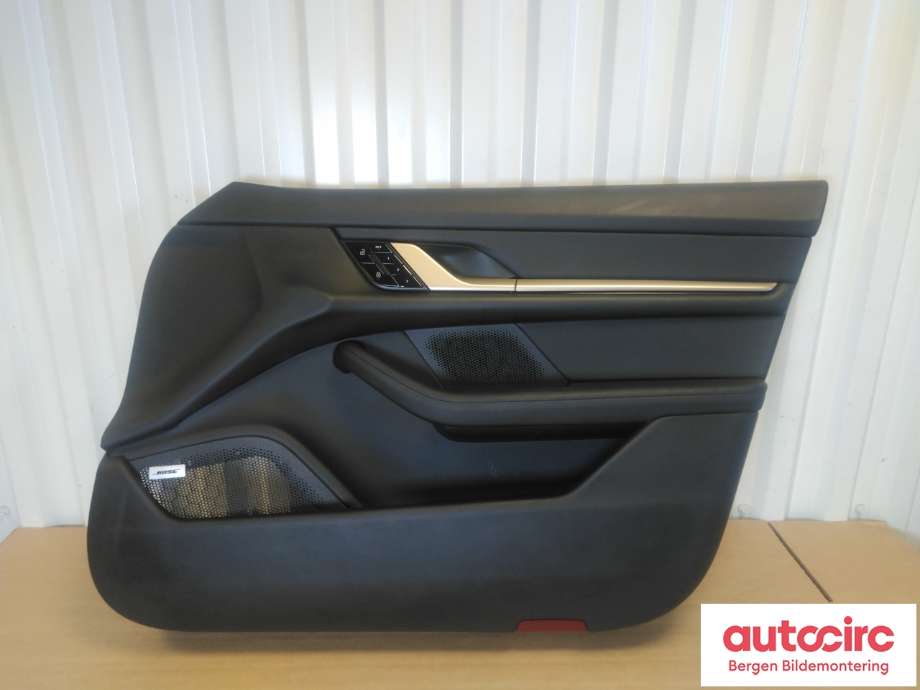 Dørtrekk høyre til Porsche Taycan 2019-->> (PORSCHE|9J1 867 022 D|)