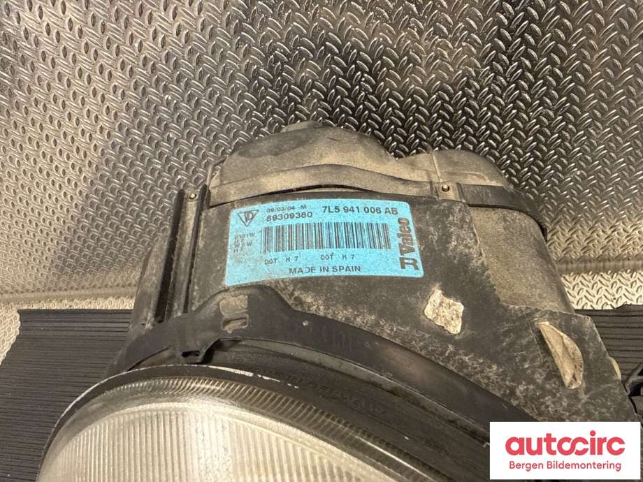 Frontlykt høyre halogen til Porsche Cayenne 2002-2006 (Fase 1) (9PA) (9PA) (PORSCHE|955 631 154 51|955 631 154 21|)