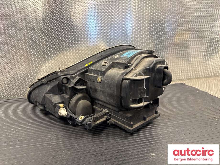 Frontlykt høyre halogen til Porsche Cayenne 2002-2006 (Fase 1) (9PA) (9PA) (PORSCHE|955 631 154 51|955 631 154 21|)