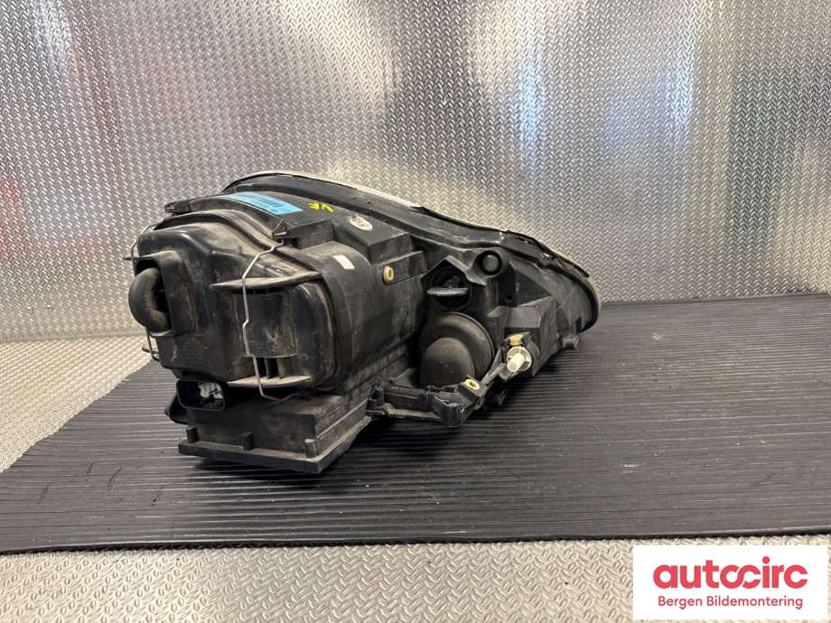 Frontlykt venstre halogen til Porsche Cayenne 2002-2006 (Fase 1) (9PA) (9PA) (PORSCHE|955 631 153 52|955 631 153 21|)