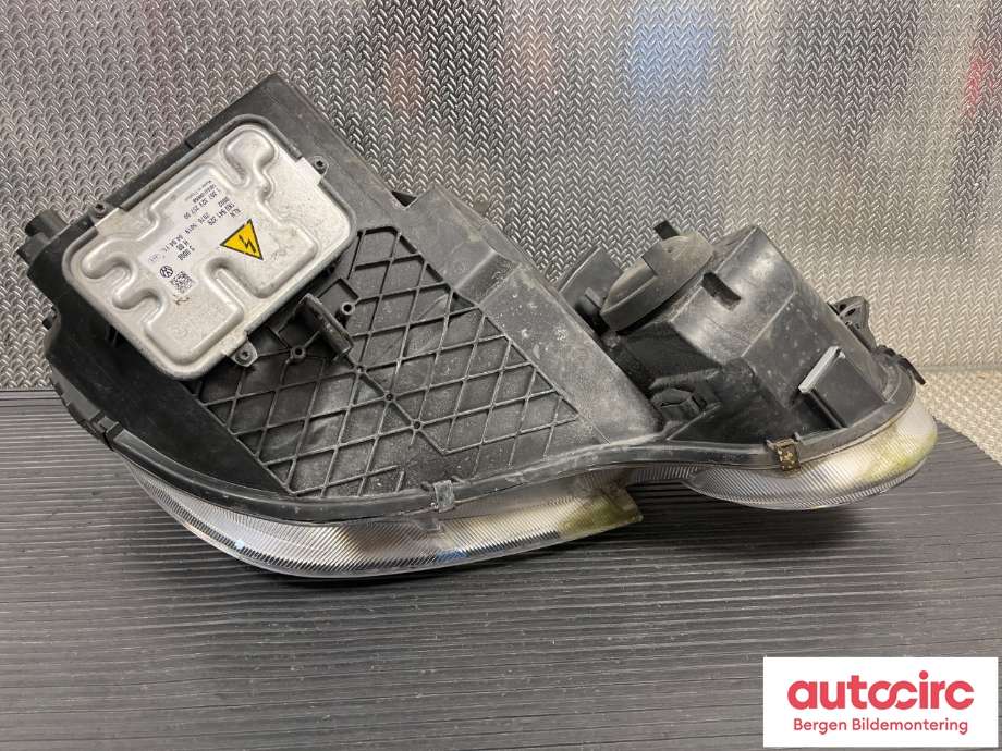 Frontlykt venstre xenon til Škoda Yeti 2009-2013 (Fase 1) (SKODA|5L1 941 017 C|)