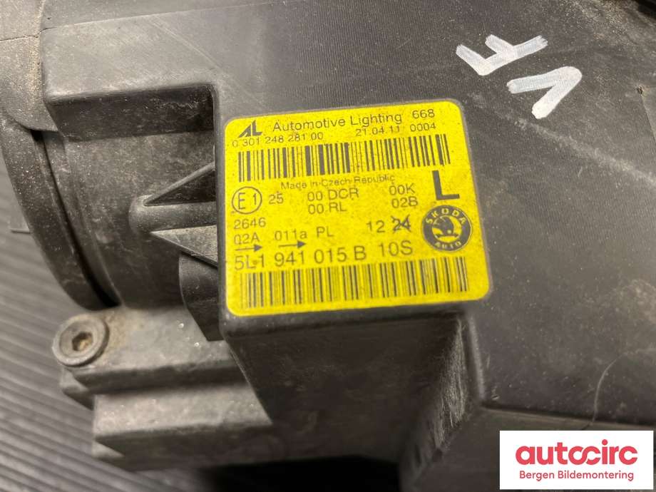 Frontlykt venstre xenon til Škoda Yeti 2009-2013 (Fase 1) (SKODA|5L1 941 017 C|)