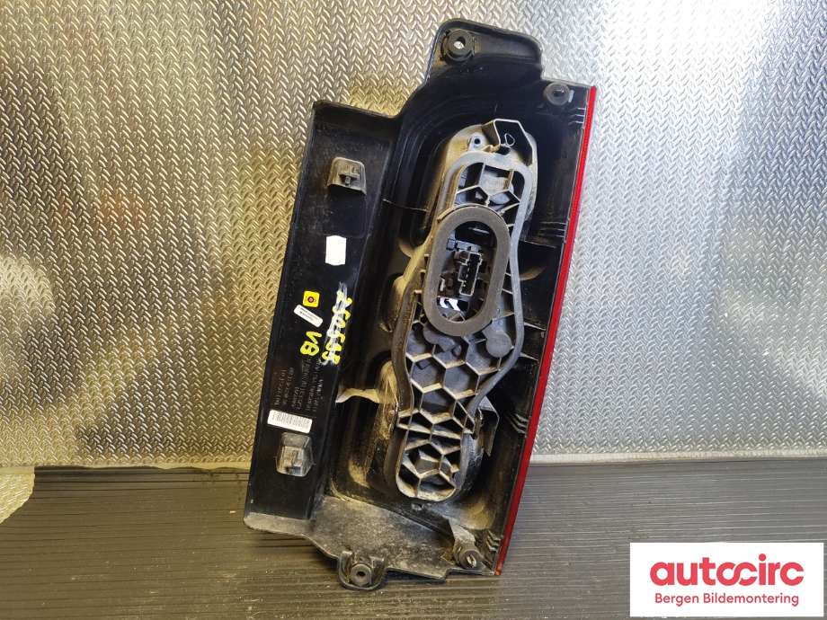 Baklykt venstre til Peugeot Expert 2016-->> (Type III) (PEUGEOT|98 082 431 80|)