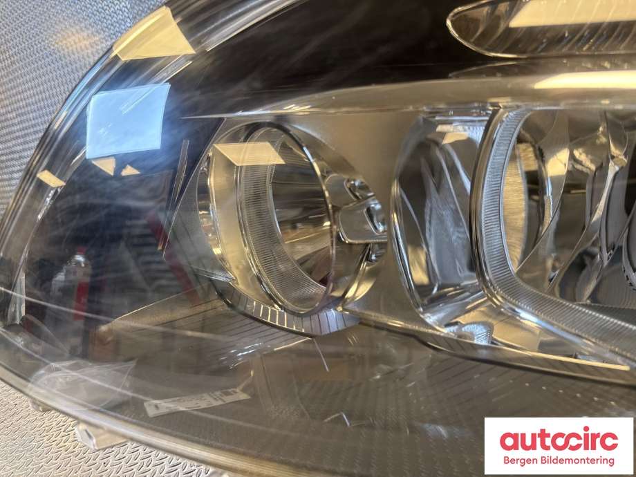 Frontlykt venstre halogen til Mercedes B-Klasse 2011-2018 (W246) (W246) (MERCEDES|A 246 820 01 61|)