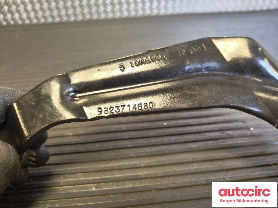 Diverse deler til Peugeot Expert 2016-->> (Type III)  (PEUGEOT|98 237 145 80|)
