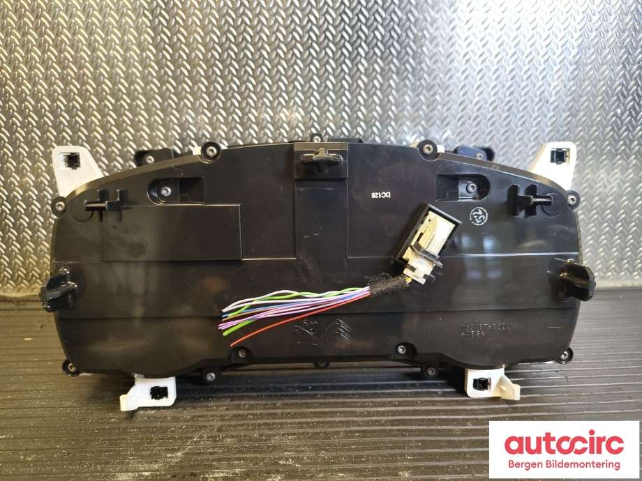 Instrumentpanel til Peugeot Expert 2016-->> (Type III) (PEUGEOT|98 311 687 80|98 374 730 80|)