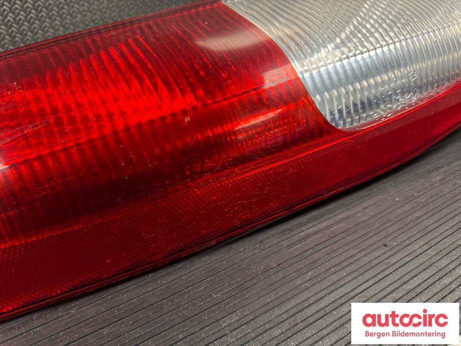 Baklykt venstre til Mercedes Vito/Viano 2010-2014 (Fase 2) (W639) (W639) (MERCEDES|A 639 820 01 64|)