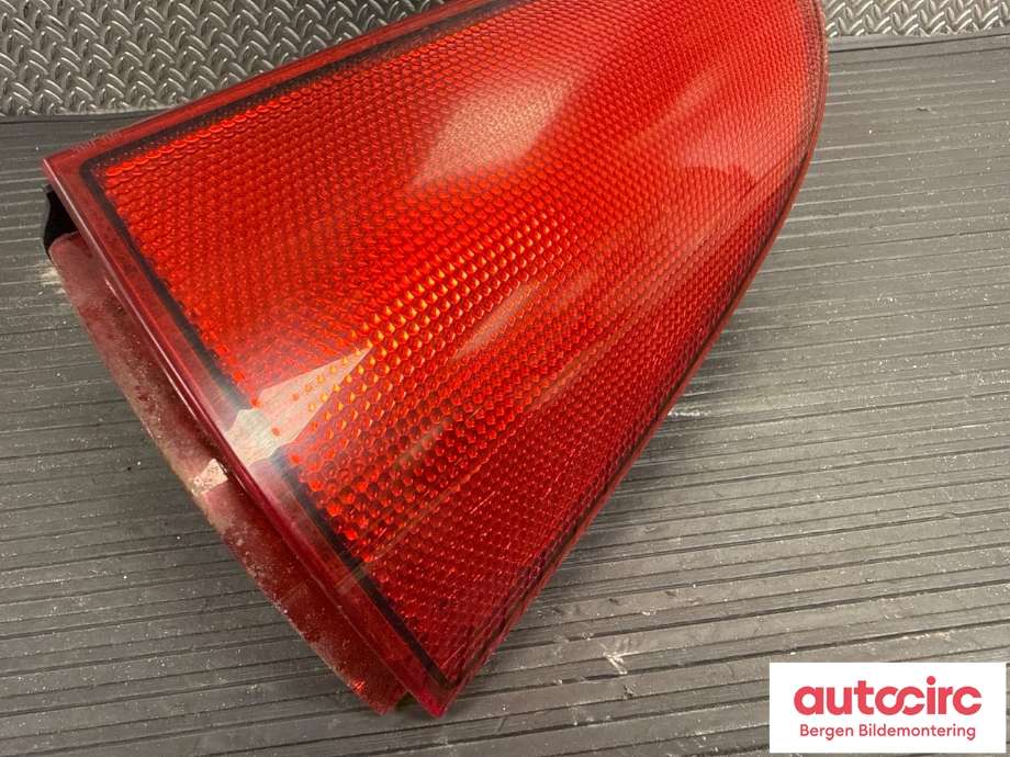 Refleksplate til Mercedes Vito/Viano 2010-2014 (Fase 2) (W639) (W639) (MERCEDES|A 639 820 06 64|)