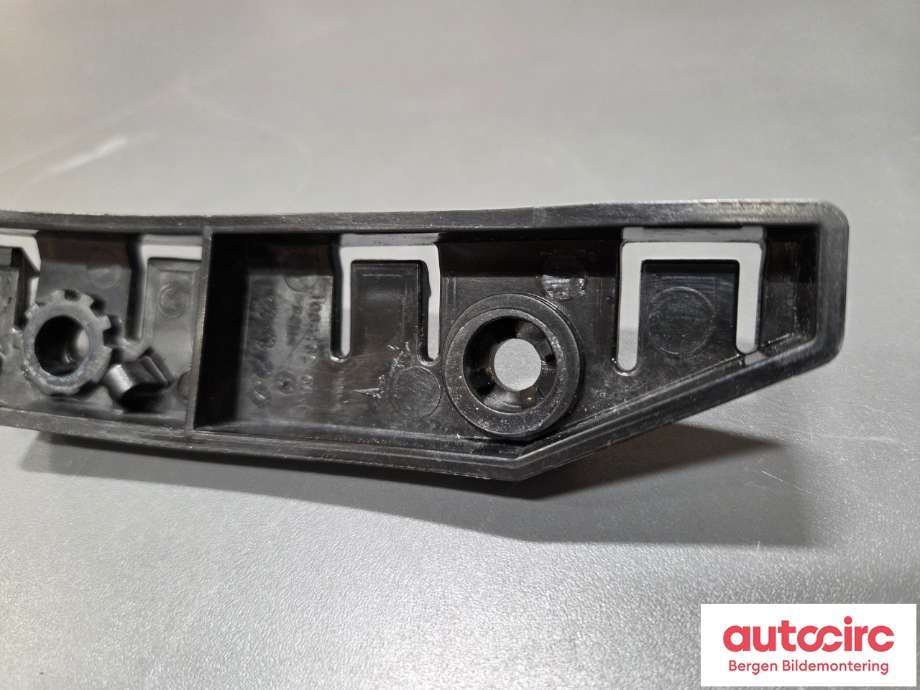 Diverse deler til Tesla Model 3 2018-2023 (Fase 1)  (TESLA|1084182-00-E|)