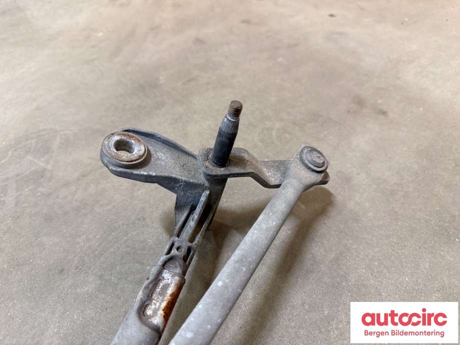 Viskermotor frontrute til Mercedes Vito/Viano 2010-2014 (Fase 2) (W639) (W639) (MERCEDES|A 639 820 01 40|)
