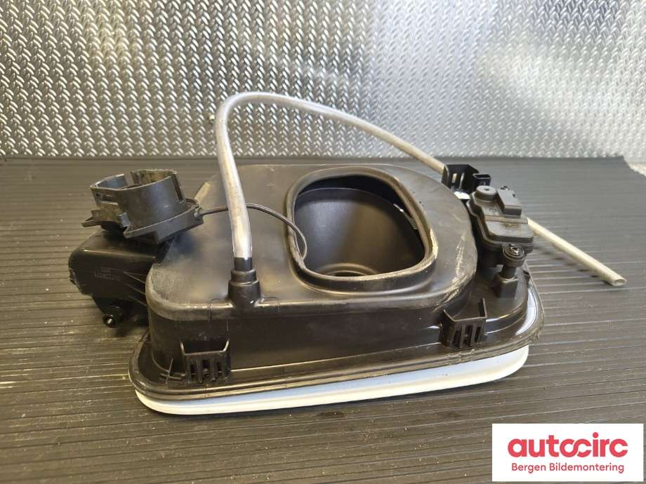 Batterilader inntak/luke til Audi Q4 e-tron 2021-->> (AUDI|89A 810 593 J|89A 810 393|)