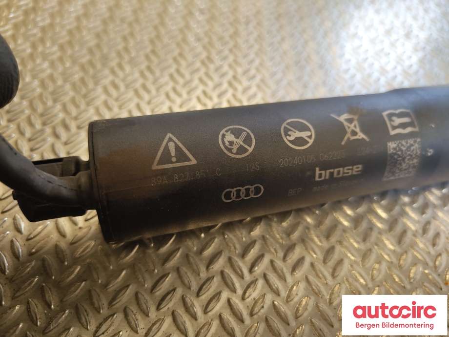 Baklukedemper til Audi Q4 e-tron 2021-->>  (AUDI|89A 827 851 C|89A 827 851 D|)