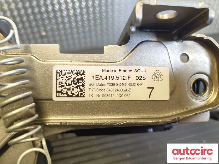 Rattaksel til Audi Q4 e-tron 2021-->>  (AUDI|1EA 419 512 F|1EA 419 512 G|)
