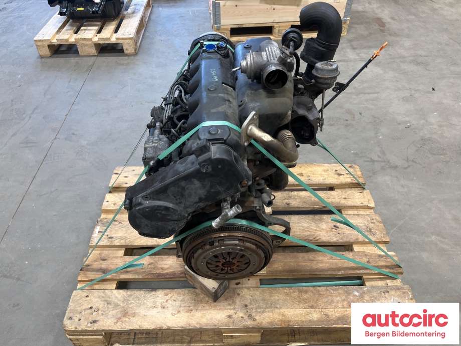 Motor diesel til VW Transporter / Caravelle 1990-2003 (T4) (T4) (VOLKSWAGEN|028 100 035 B|028 100 103 KX|028 145 701 L)