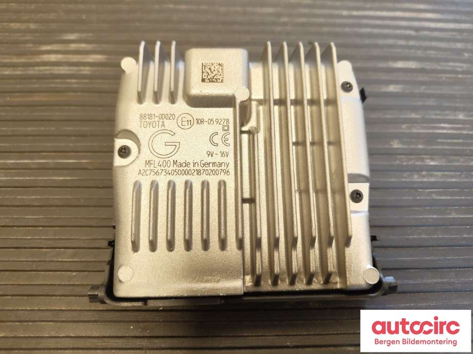 Sensor radar til Toyota Yaris 2014-2020 (Type III, Fase 2)  (TOYOTA|881810D020|)