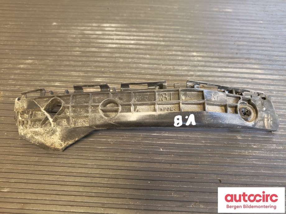 Diverse deler til Toyota Yaris 2014-2020 (Type III, Fase 2) (TOYOTA|525760D450|)