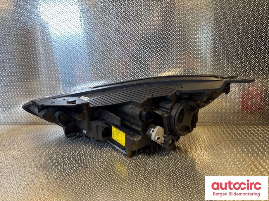 Frontlykt høyre halogen til Hyundai Ioniq Electric 2016-2019 (Fase 1) (HYUNDAI|92102G 2101MBL|92102G 2101|)