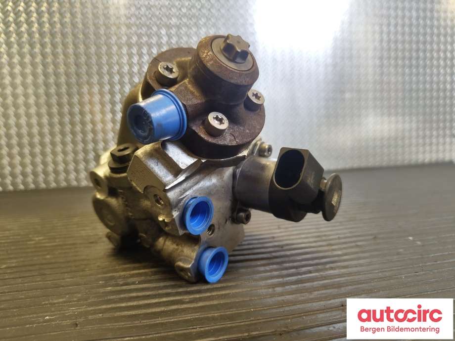 Dieselpumpe til Mercedes Vito 2014-->> (W447) (W447) (MERCEDES|A6540704301|A 654 070 93 02 64|)