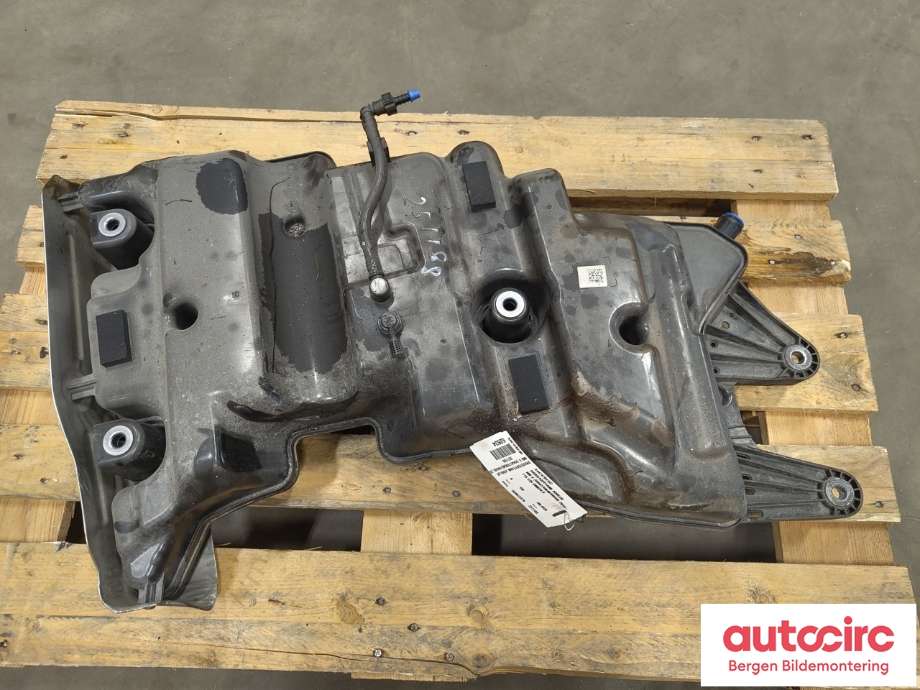 AdBlue tank til Mercedes Vito 2014-->> (W447) (W447) (MERCEDES|A4474704102|)