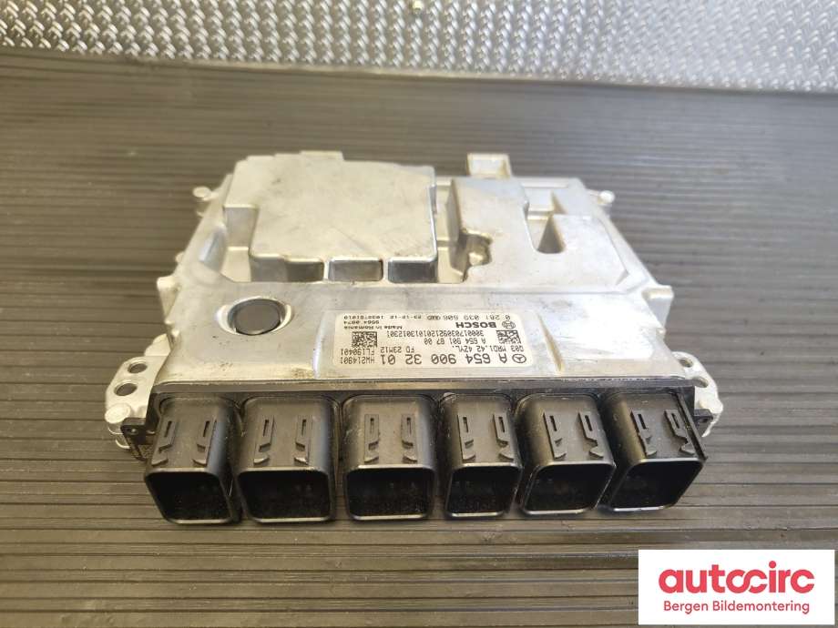 Styreenhet motor til Mercedes Vito 2014-->> (W447) (W447) (MERCEDES|A 654 900 32 01|)