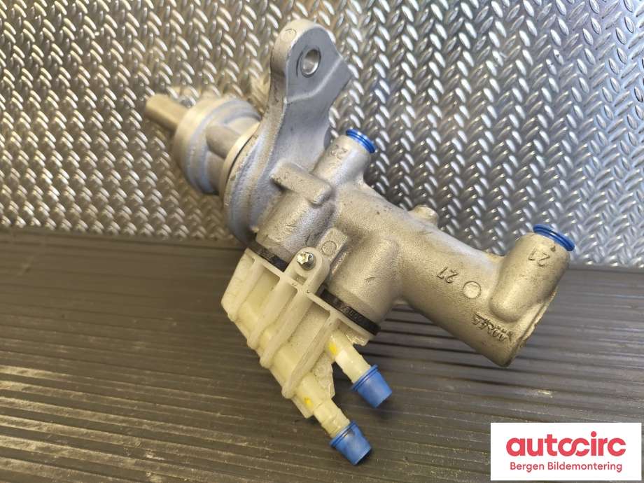 Bremsepumpe hoved til Mercedes Vito 2014-->> (W447) (W447) (MERCEDES|A 447 431 02 01|)