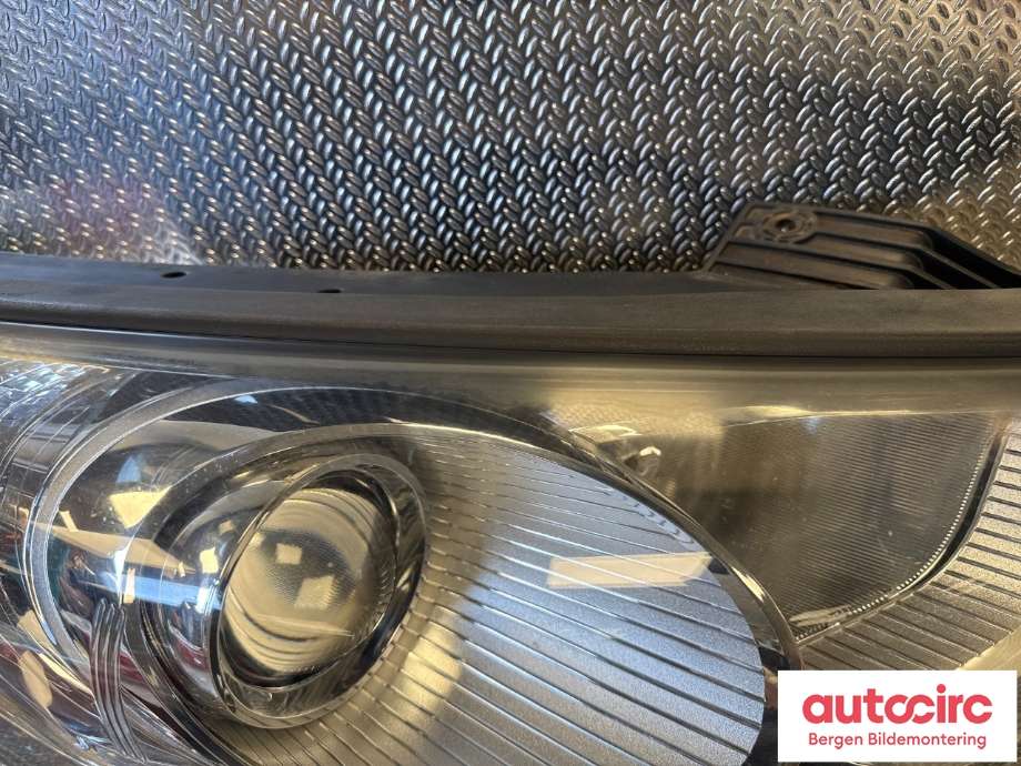 Frontlykt høyre halogen til Hyundai Ix35 2010-2015 (HYUNDAI|92102 2Y000|)
