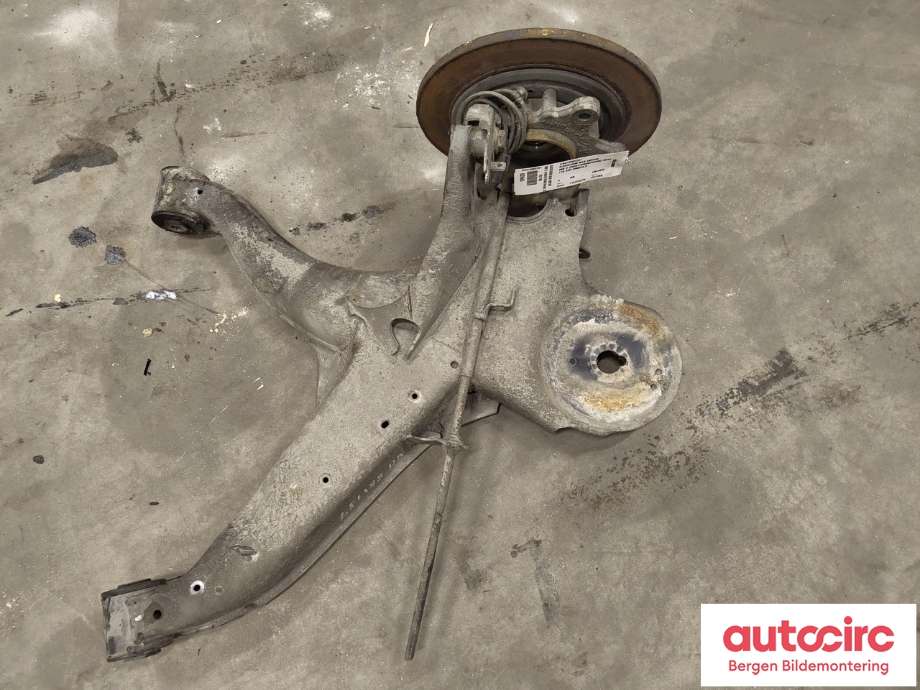 Bærebru høyre bak til Mercedes Vito 2014-->> (W447) (W447) (MERCEDES|A4473502201|)
