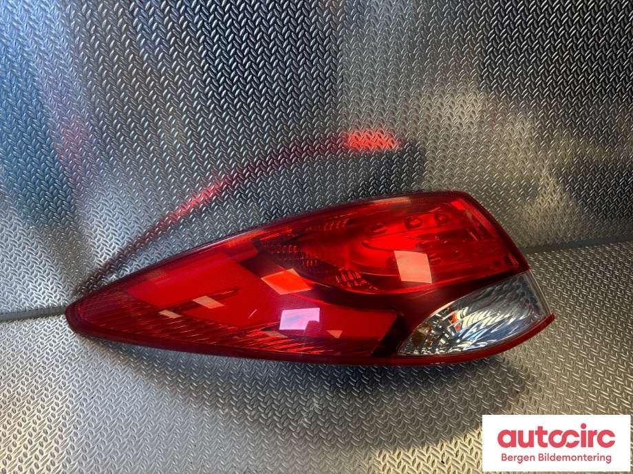 Baklykt venstre til Hyundai Ix35 2010-2015 (HYUNDAI|92401 2Y000|)