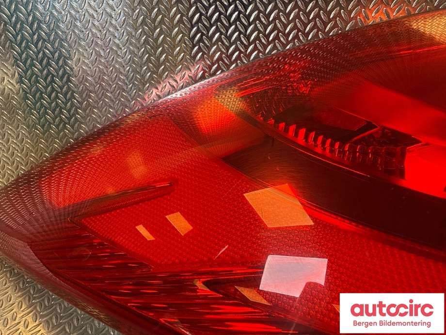Baklykt venstre til Hyundai Ix35 2010-2015 (HYUNDAI|92401 2Y000|)