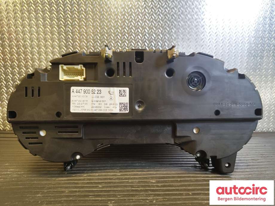 Instrumentpanel til Mercedes Vito 2014-->> (W447) (W447) (MERCEDES|A4479006524|)