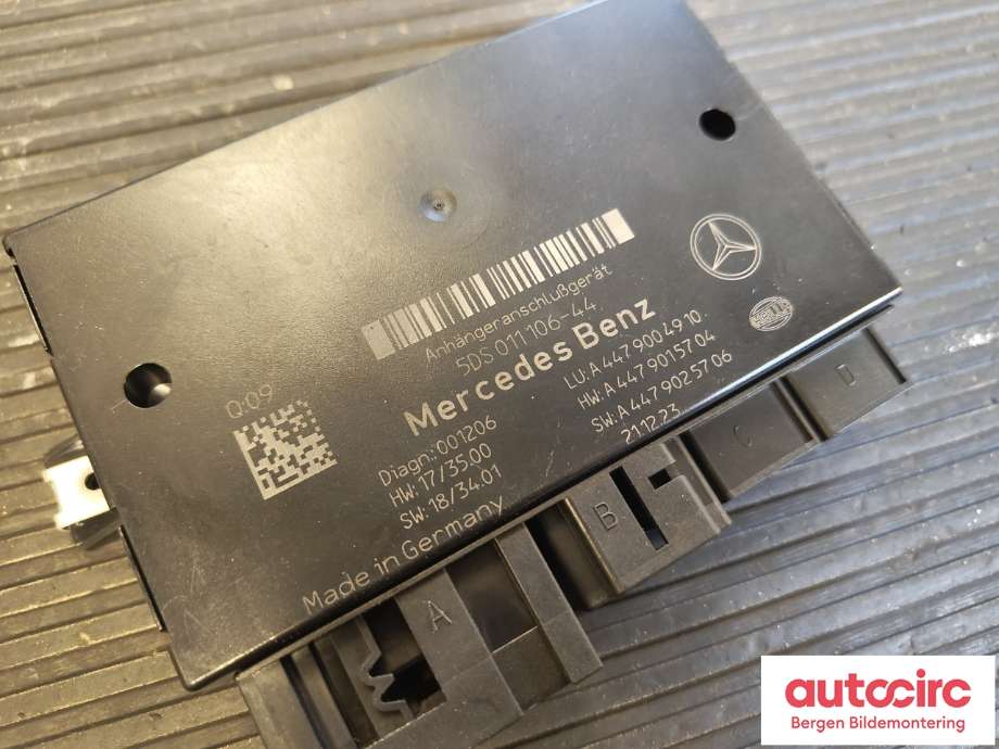 Styreenhet hengerfeste til Mercedes Vito 2014-->> (W447) (W447) (MERCEDES|A 447 900 49 10|)