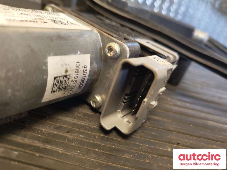Ruteheis høyre til Tesla Model S 2013-2016 (Fase 1) (TESLA|6006651-00-G|)