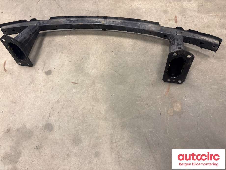 Støtfangerforsterkning foran til BMW 1-Serie 2004-2011 (E81/E82/E87/E88) (E81/E82/E87/E88) (BMW|51 11 7 058 450|)