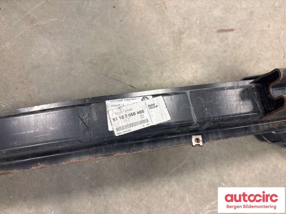 Støtfangerforsterkning bak til BMW 1-Serie 2004-2011 (E81/E82/E87/E88) (E81/E82/E87/E88) (BMW|51 12 7 058 465|)