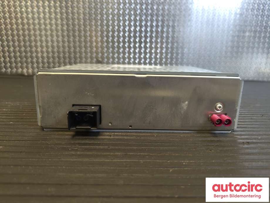 Bilstereo diverse til Mercedes C-Klasse 2014-2018 (Fase 1) (W205) (W205) (MERCEDES|A 222 900 89 11|A 222 900 53 17|)