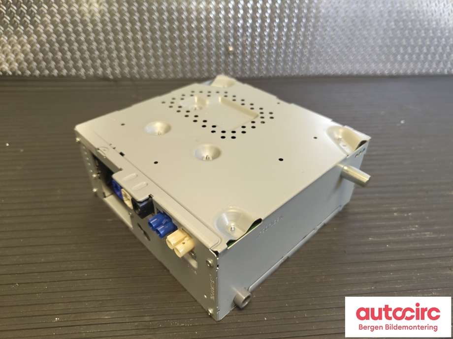 Bilstereo til Mercedes C-Klasse 2014-2018 (Fase 1) (W205) (W205) (MERCEDES|A 205 900 37 29|A 205 900 02 41|)