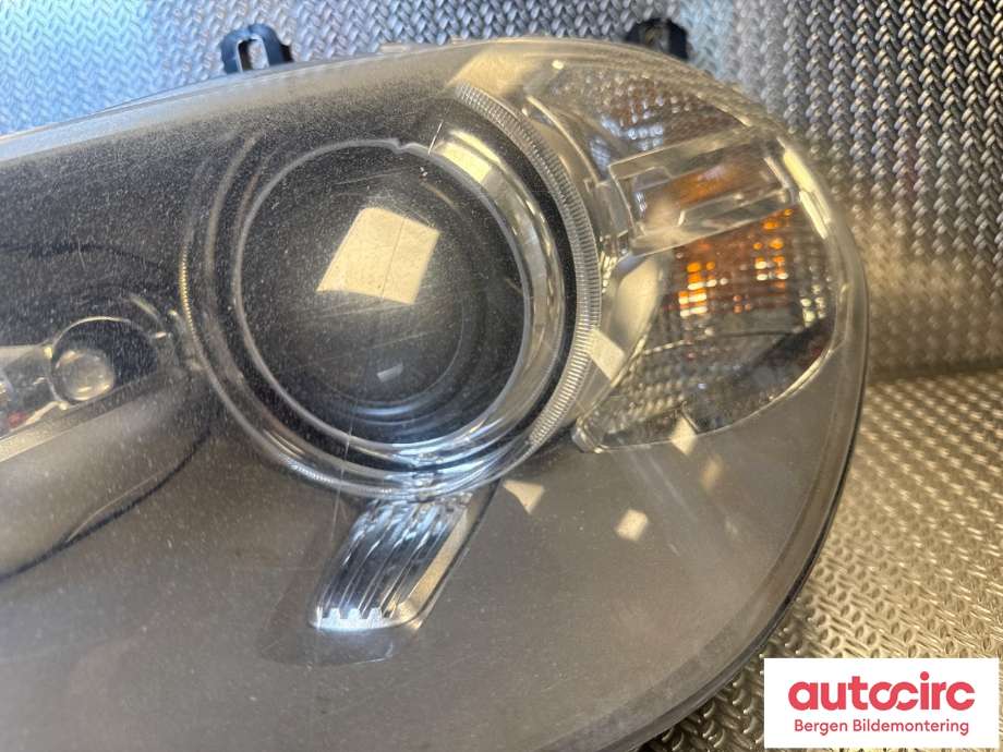 Frontlykt venstre halogen til BMW X5 2007-2013 (E70) (E70) (BMW|63 12 7 278 045|)