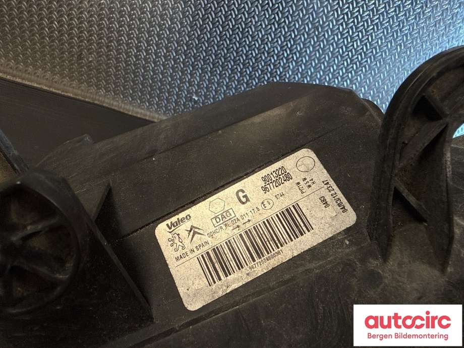 Frontlykt venstre halogen til Peugeot Partner 2008-2015 (Type II, Fase 1)  (PEUGEOT|96 772 024 80|)
