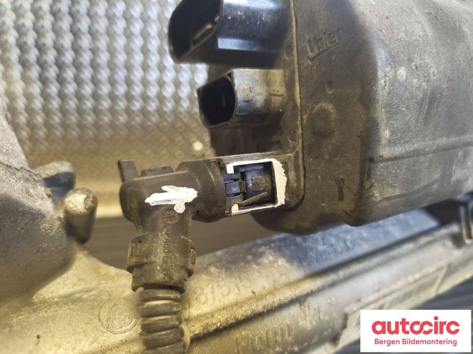 Tannstang elektrisk til Mercedes C-Klasse 2014-2018 (Fase 1) (W205) (W205) (MERCEDES|A 205 460 41 01|A 205 460 53 02|)