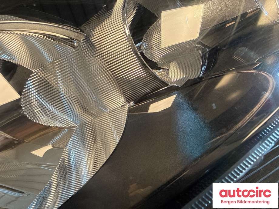 Frontlykt høyre halogen til Ford Fiesta 2008-2012 (Type VI, Fase 1)  (FORD|1734613|8A61-13W029-AJ|)