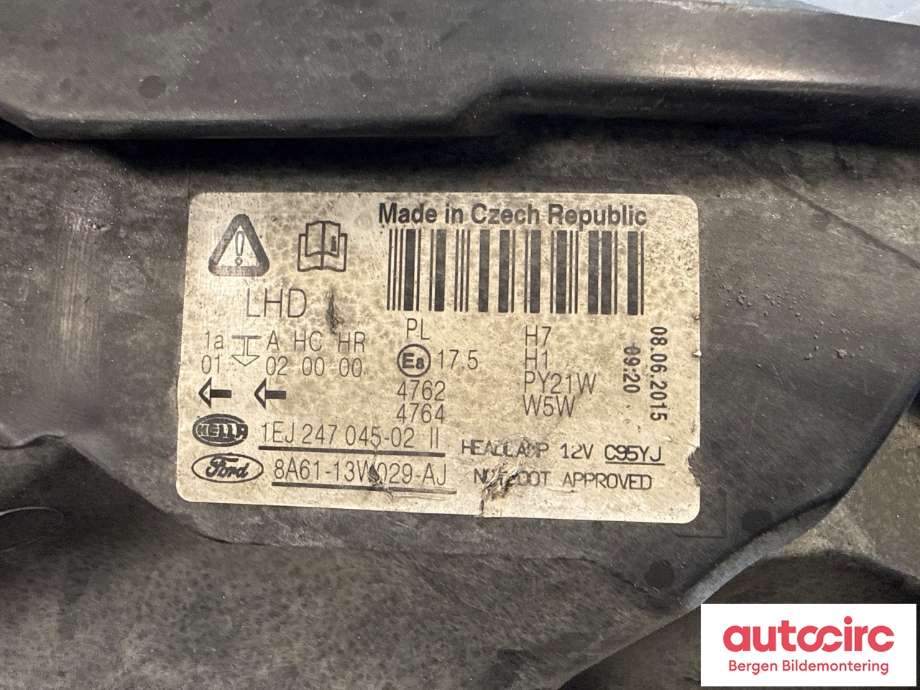Frontlykt høyre halogen til Ford Fiesta 2008-2012 (Type VI, Fase 1)  (FORD|1734613|8A61-13W029-AJ|)