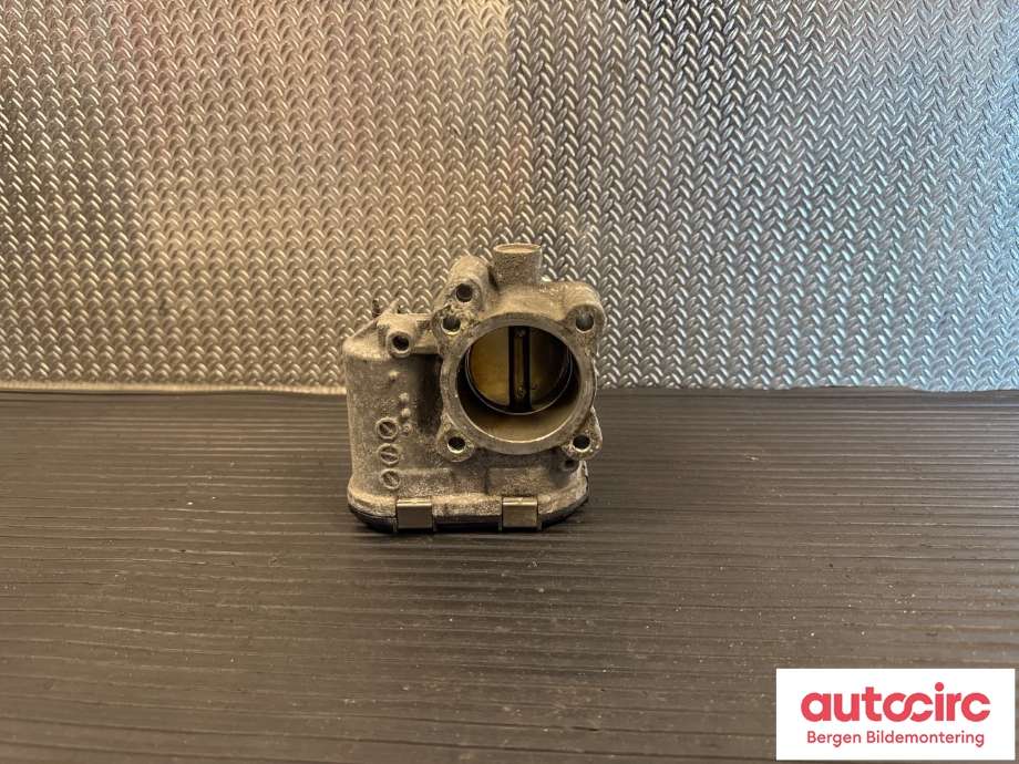 Spjeldhus til Ford Fiesta 2008-2012 (Type VI, Fase 1)  (FORD|1538498|8A6G-9F991-AB|)