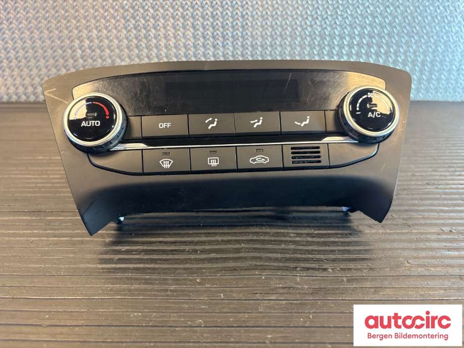 Varmeapparat betjening til Hyundai i20 2015-2020 (Type II) (HYUNDAI|97250C 8200SDH|)