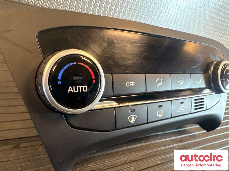 Varmeapparat betjening til Hyundai i20 2015-2020 (Type II) (HYUNDAI|97250C 8200SDH|)