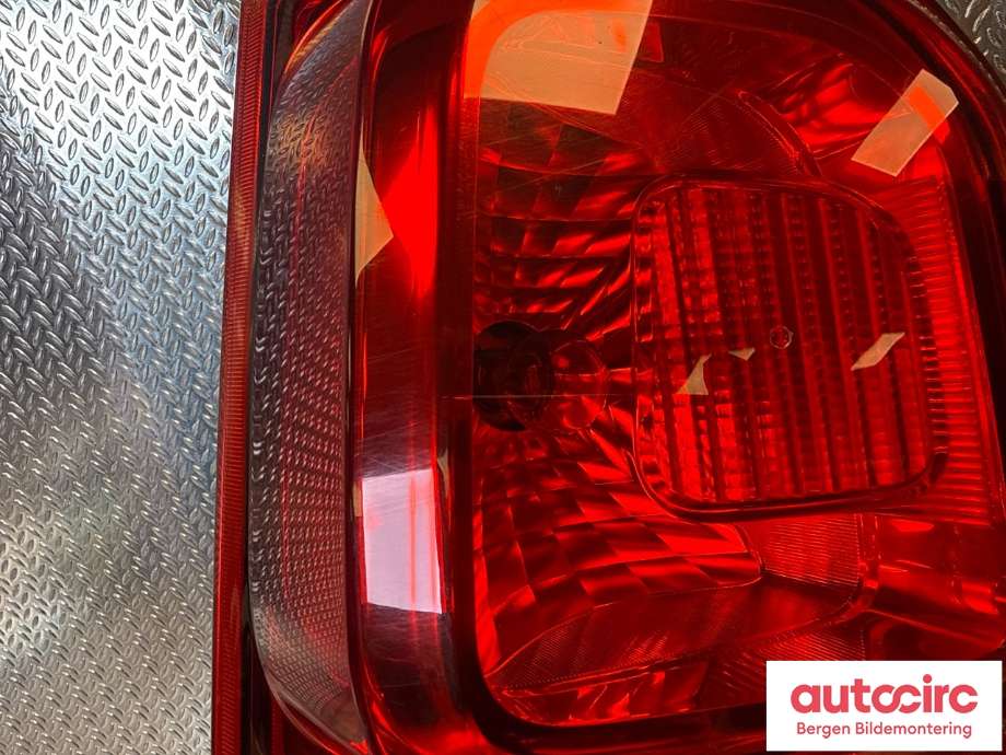 Baklykt venstre til Peugeot Expert 2016-->> (Type III)  (PEUGEOT|98 082 431 80|)